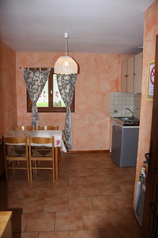 Camping De La Pelouse Jaulny Exterior photo